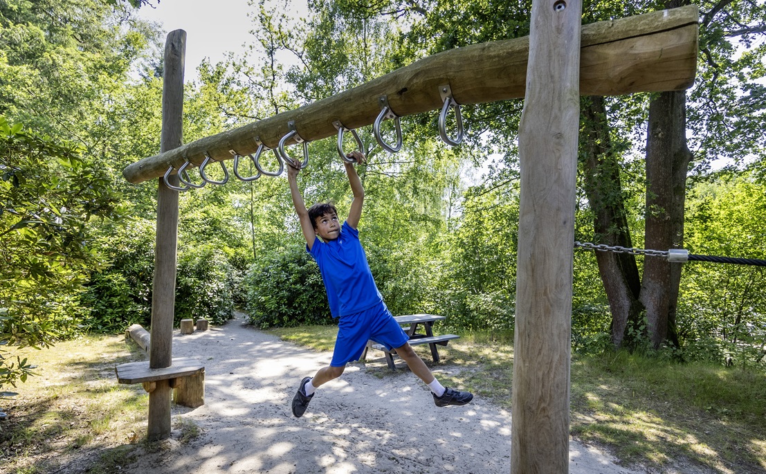 Blotevoetenparcours bij Binky